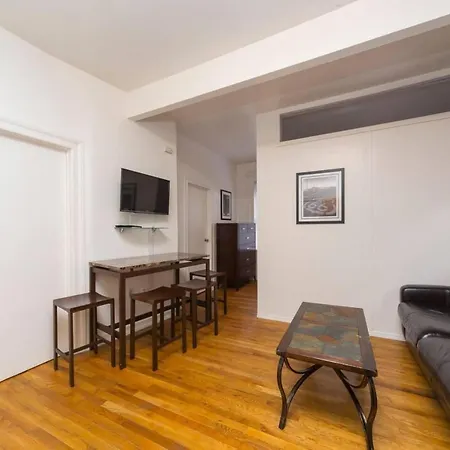 ホームステイ Renovated Flat ヘント