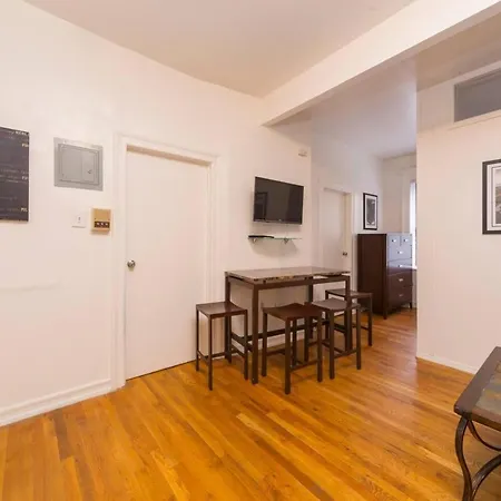 Renovated Flat ホームステイ